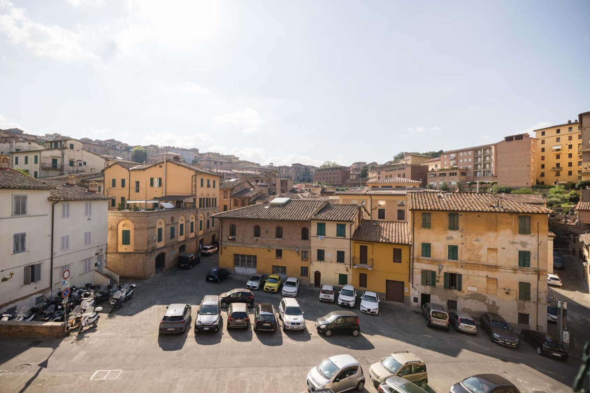 Appartamento Sui Tetti Di Ovile Siena Luaran gambar